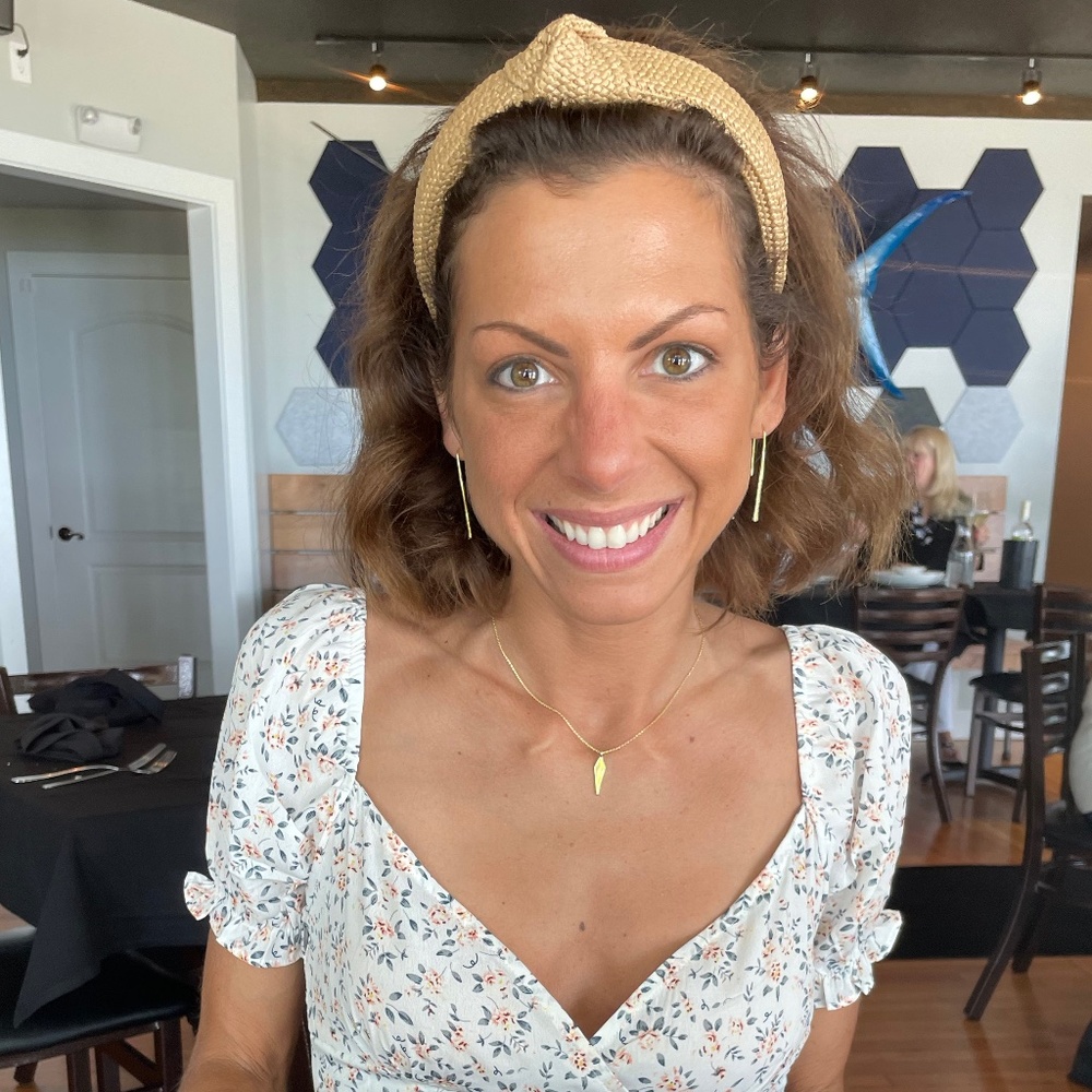 Meet your Posher, Deanna!